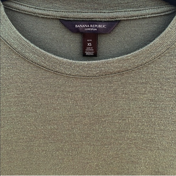 Banana Republic Luxespun Long Sleeve Top Green - Picture 3 of 4